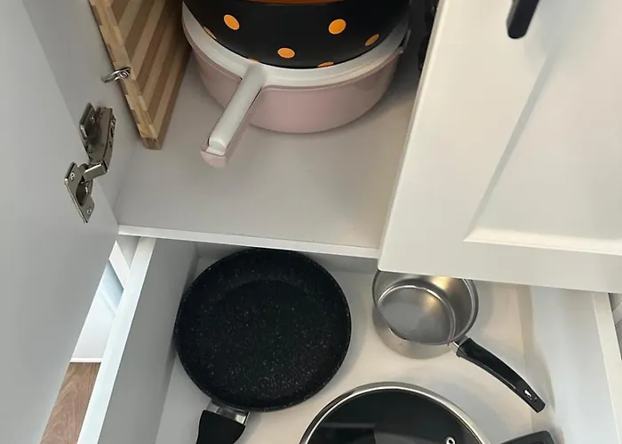 Yellowhouse 5 Apartahotel